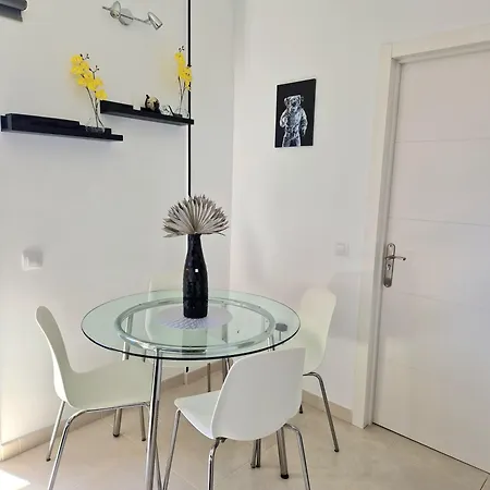 Casa de hóspedes Comfortable In Shared Close To The Airport-sea San Isidro (Tenerife)